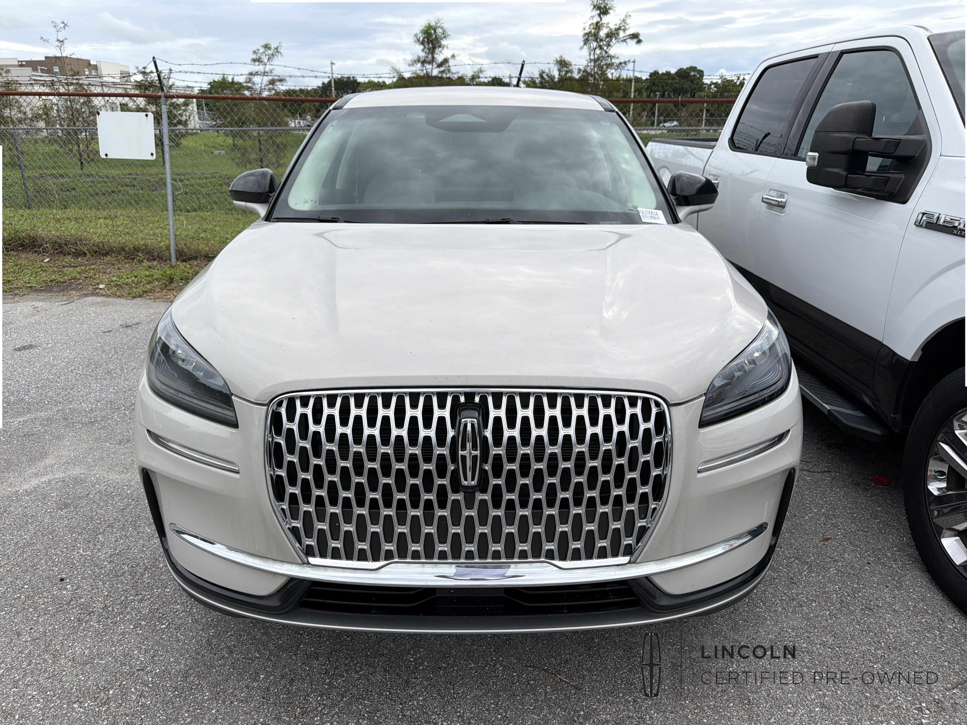Used 2024 Lincoln Corsair FWD image 1