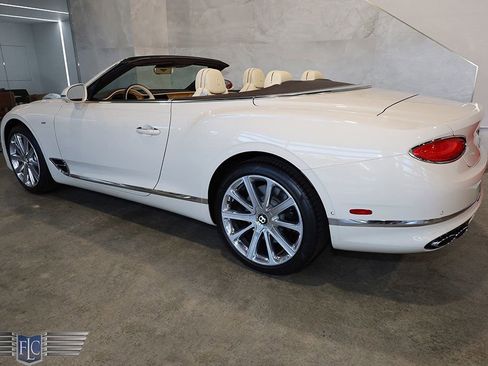 Used 2022 Bentley Continental GT AWD/4WD image 49