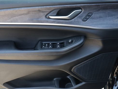 Used 2024 Jeep Grand Cherokee L Limited w/ Luxury Tech Group II image 29