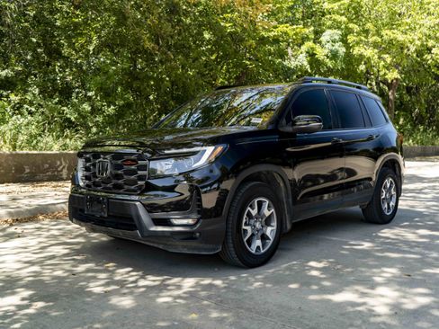 Used 2022 Honda Passport TrailSport image 5