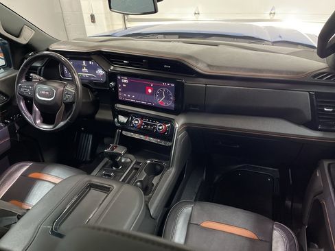 Used 2022 GMC Sierra 1500 AT4 w/ AT4 Preferred Package image 12