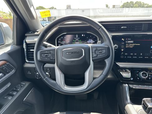 Used 2023 GMC Sierra 1500 Denali w/ Denali Reserve Package AWD/4WD image 17