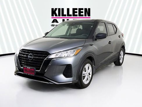 Used 2024 Nissan Kicks S image 3