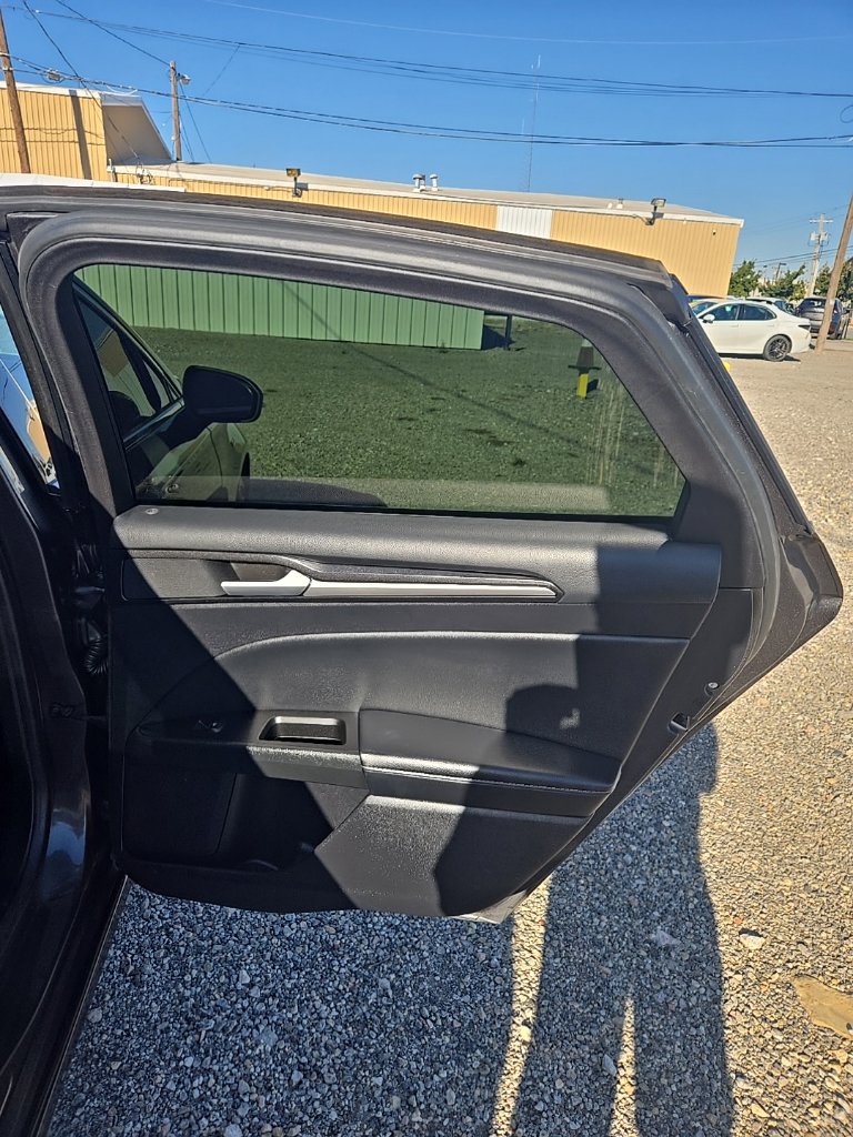 Used 2019 Ford Fusion Titanium FWD image 16