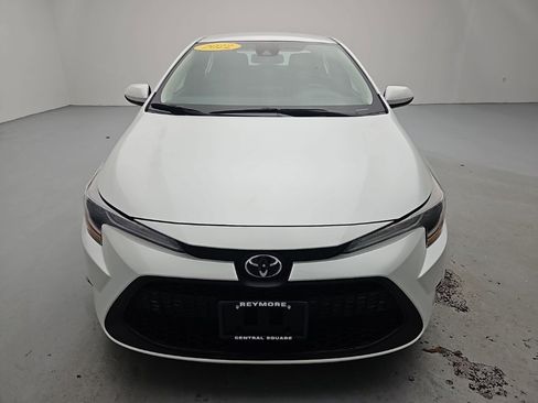Used 2022 Toyota Corolla LE image 4