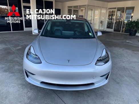 Used 2018 Tesla Model 3 Long Range image 8