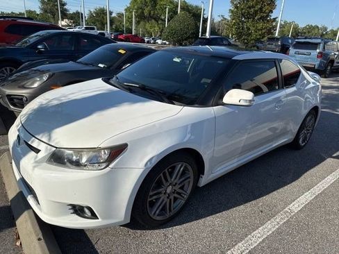Used 2013 Scion tC FWD image 1