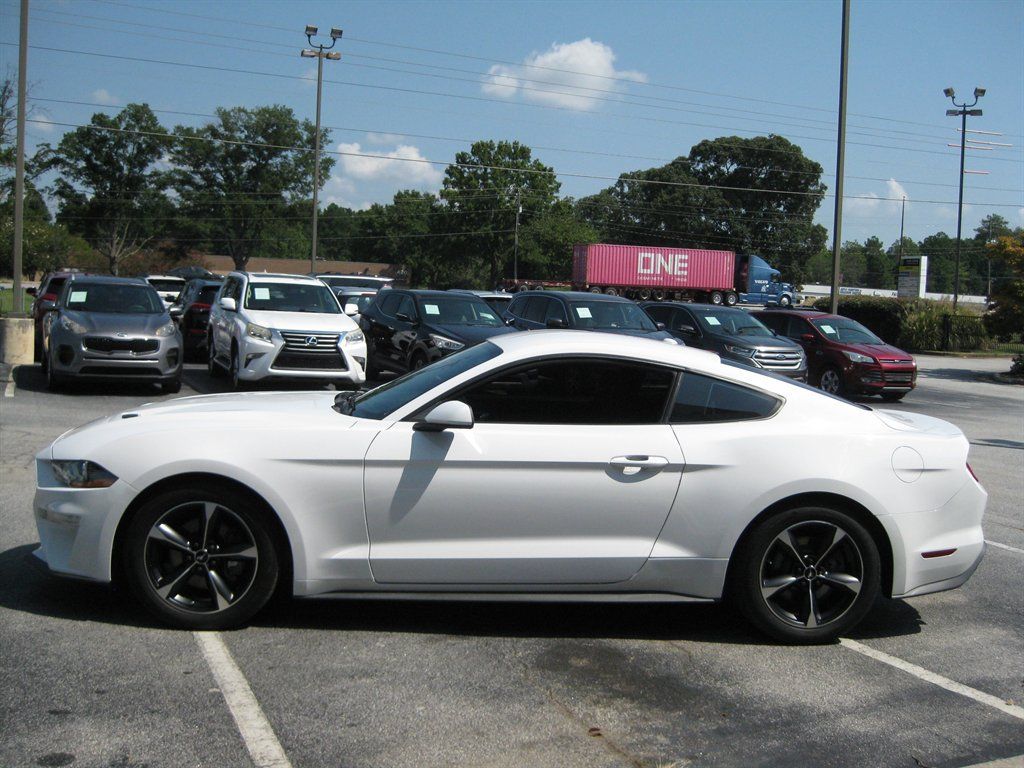 Used 2019 Ford Mustang Coupe RWD image 4