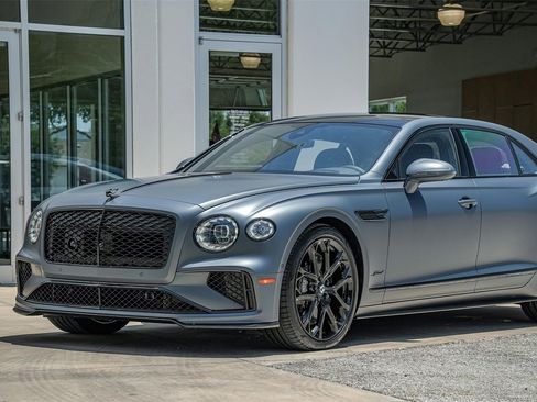 New 2025 Bentley Flying Spur Plug-In Hybrid image 13