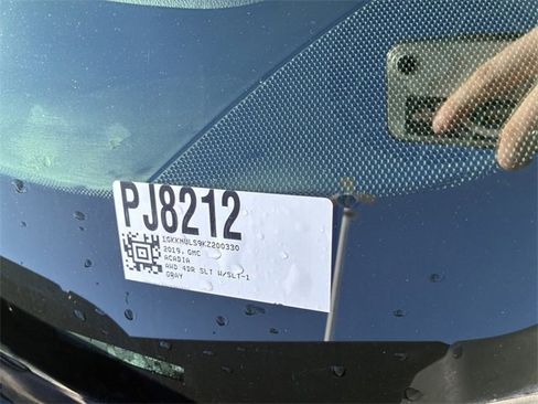 Used 2019 GMC Acadia SLT w/ LPO, Cargo Package image 33