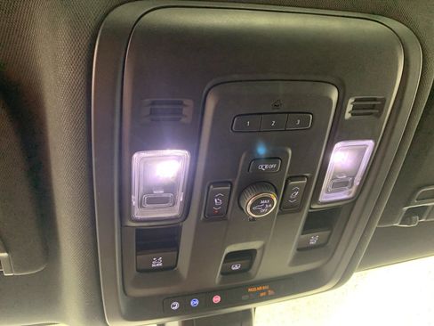 Used 2021 Chevrolet Tahoe High Country w/ Premium Package image 29