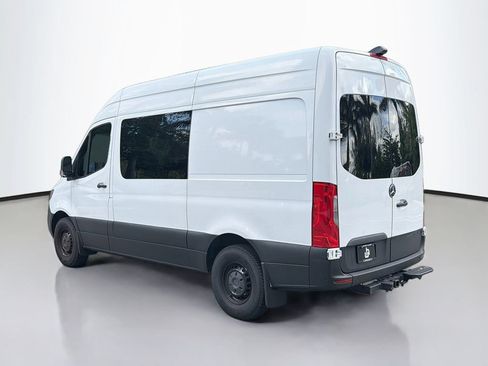 Used 2022 Mercedes-Benz Sprinter 2500 image 7