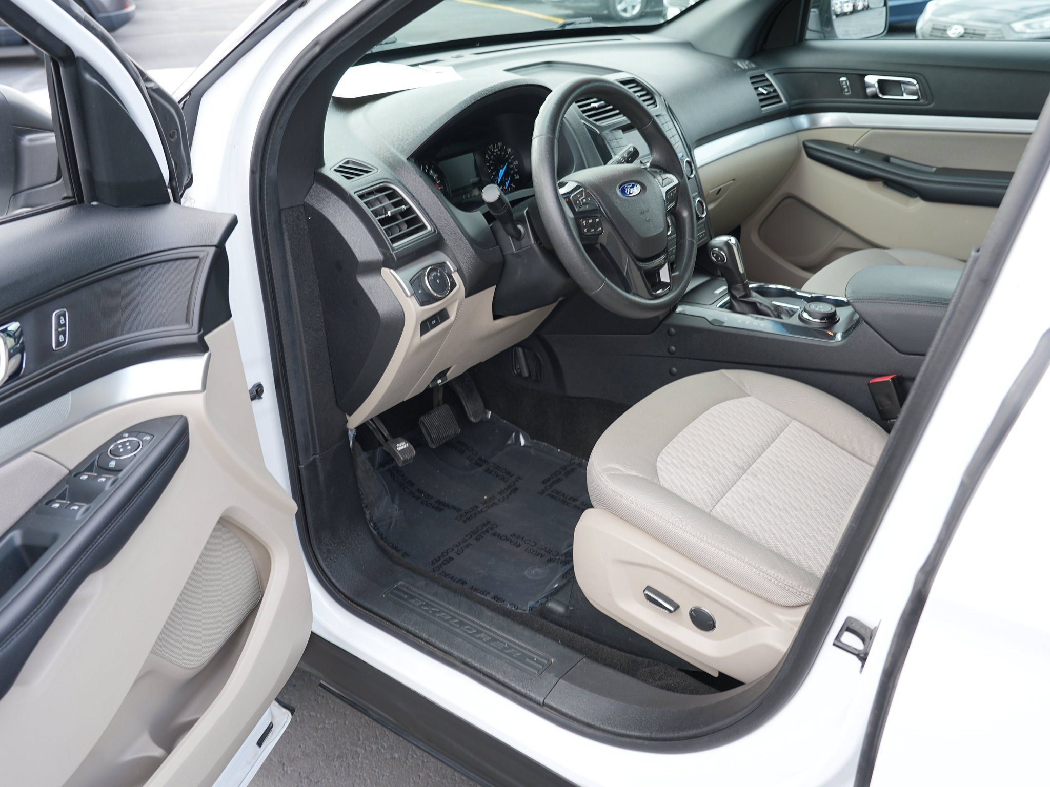 Used 2018 Ford Explorer 4WD image 14