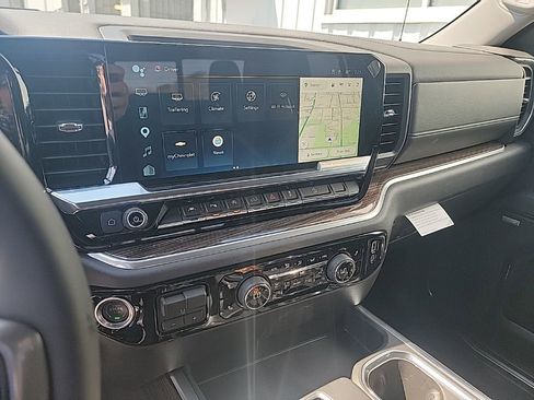 Used 2026 Chevrolet Silverado 1500 LT Trail Boss w/ LT Trail Boss Premium Package image 10