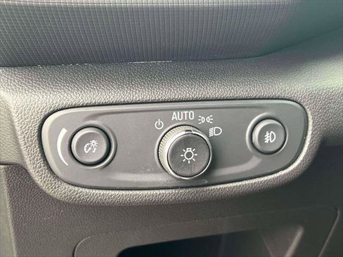 Used 2022 Chevrolet TrailBlazer ACTIV w/ Technology Package image 21