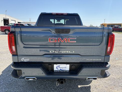 Used 2025 GMC Sierra 1500 Denali w/ Denali Reserve Package AWD/4WD image 6