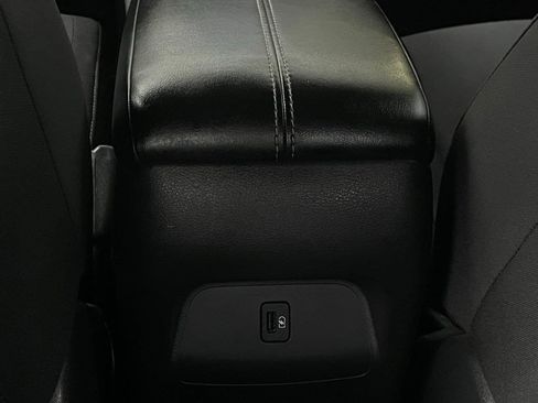 Used 2024 Nissan Sentra SV FWD image 25
