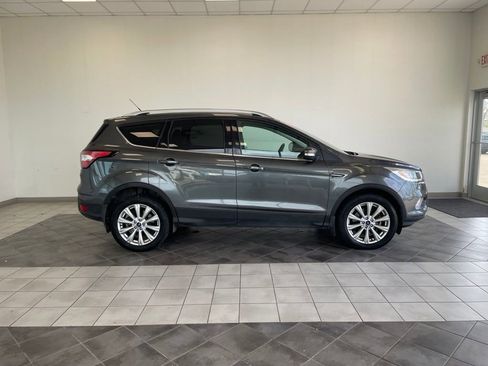 Used 2017 Ford Escape Titanium AWD/4WD image 5