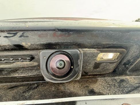 Used 2017 Ford Focus SEL image 34