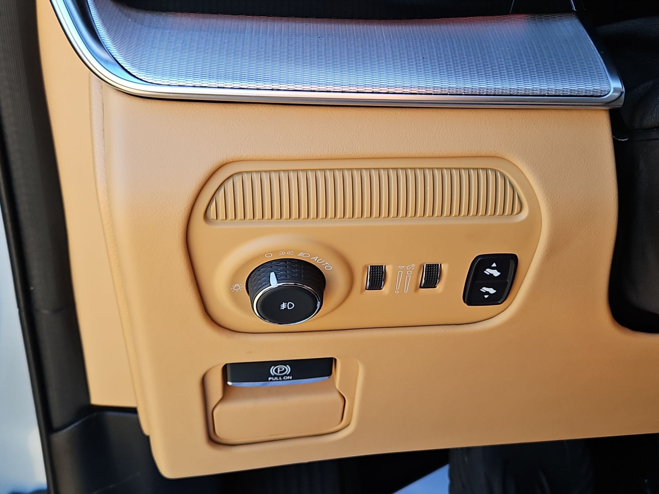 Used 2022 Jeep Grand Wagoneer Series III AWD/4WD image 25