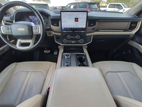 Certified 2024 Ford Expedition Limited image 13