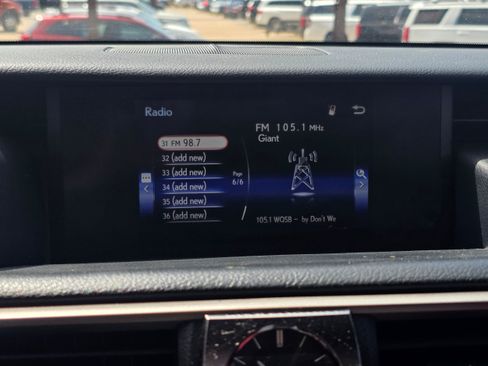 Used 2018 Lexus IS 300 F Sport RWD image 11