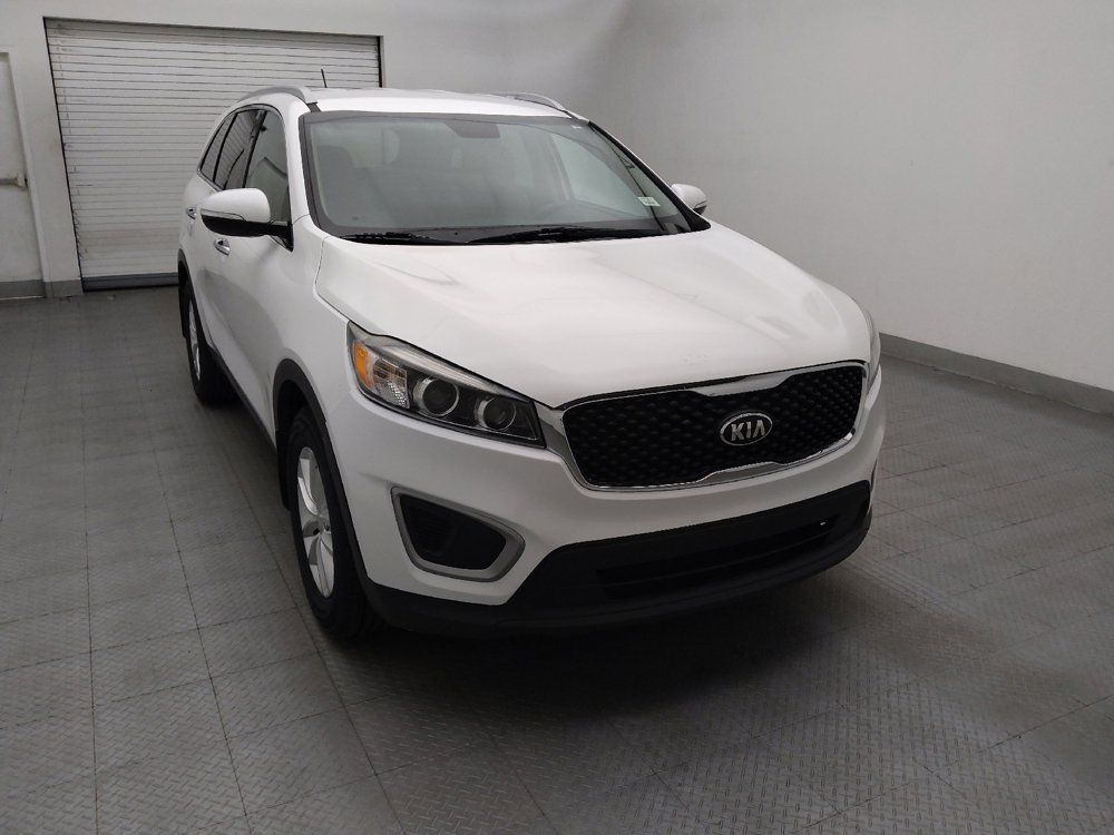 Used 2017 Kia Sorento FWD image 14