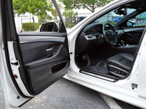 Used 2013 BMW 535i xDrive Sedan AWD/4WD image 16