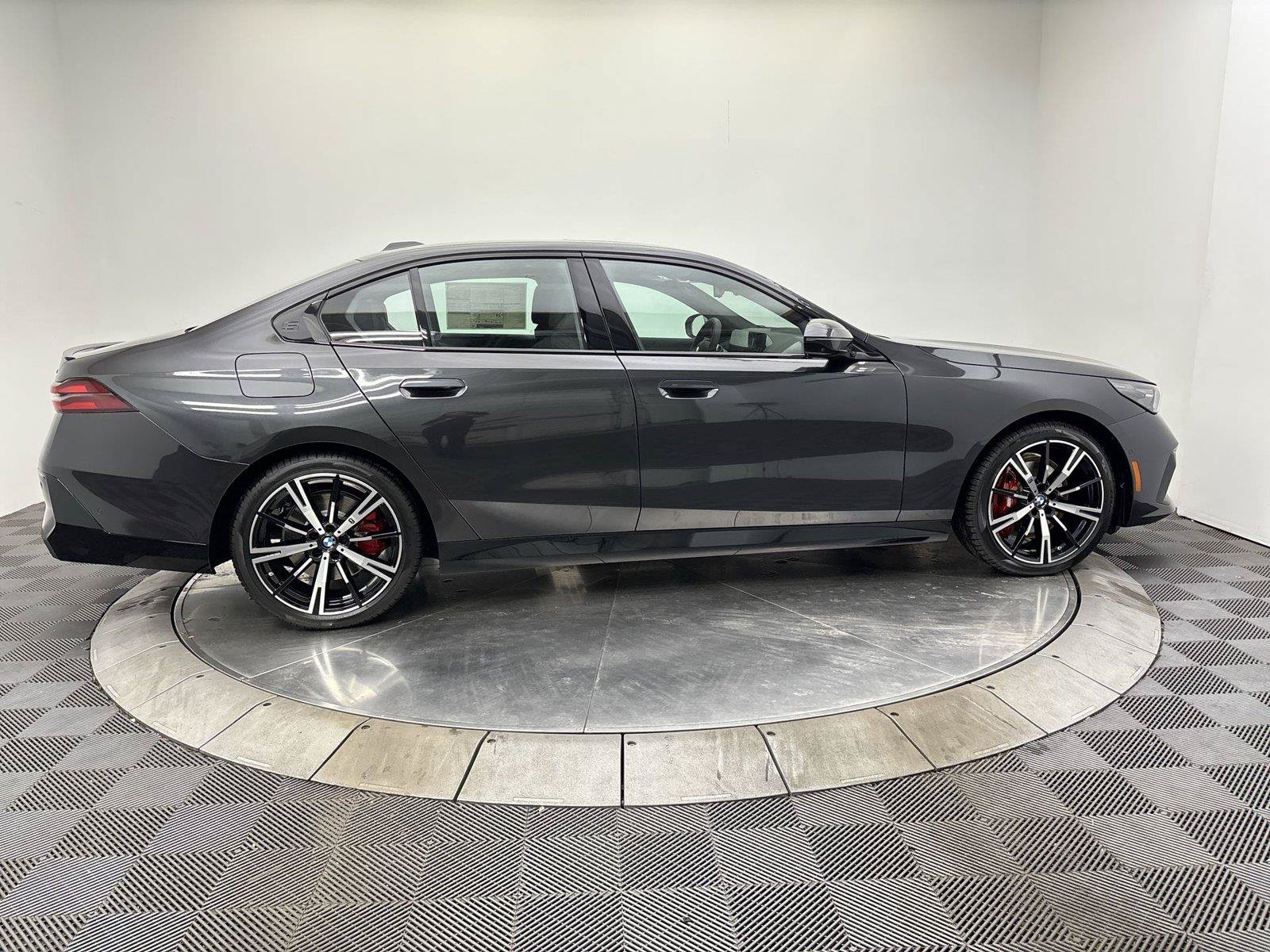 New 2027 BMW 540i xDrive w/ M Sport Package AWD/4WD image 17