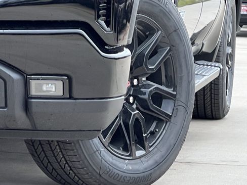 New 2026 GMC Sierra 1500 Elevation image 8