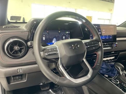 Used 2024 Chevrolet Colorado Z71 w/ Z71 Convenience Package 2 AWD/4WD image 14