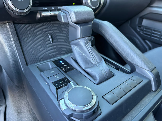 Used 2026 Toyota Tacoma SR AWD/4WD image 30