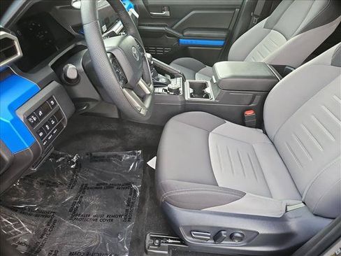 Certified 2025 Toyota Tacoma TRD Off-Road w/ TRD Off Road Upgrade Package AWD/4WD image 21
