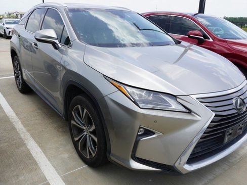 Used 2017 Lexus RX 350 FWD w/ Premium Package image 3