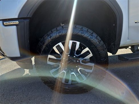 Used 2024 GMC Sierra 3500 Denali Ultimate image 14