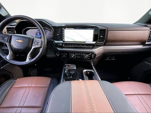 Used 2025 Chevrolet Silverado 1500 High Country image 7
