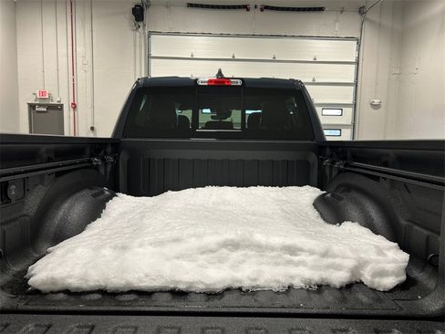 New 2026 RAM 1500 4x4 Crew Cab image 34