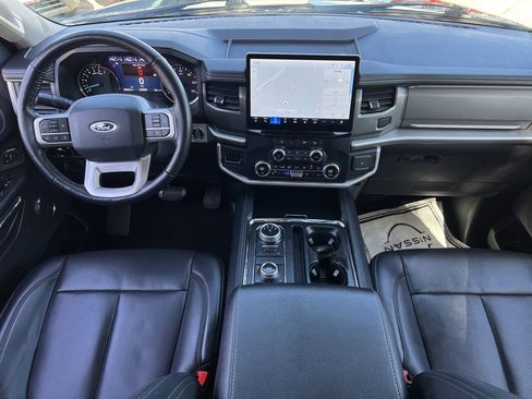 Used 2024 Ford Expedition Max XLT image 9