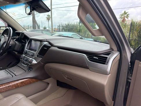 Used 2017 Chevrolet Suburban Premier RWD image 13