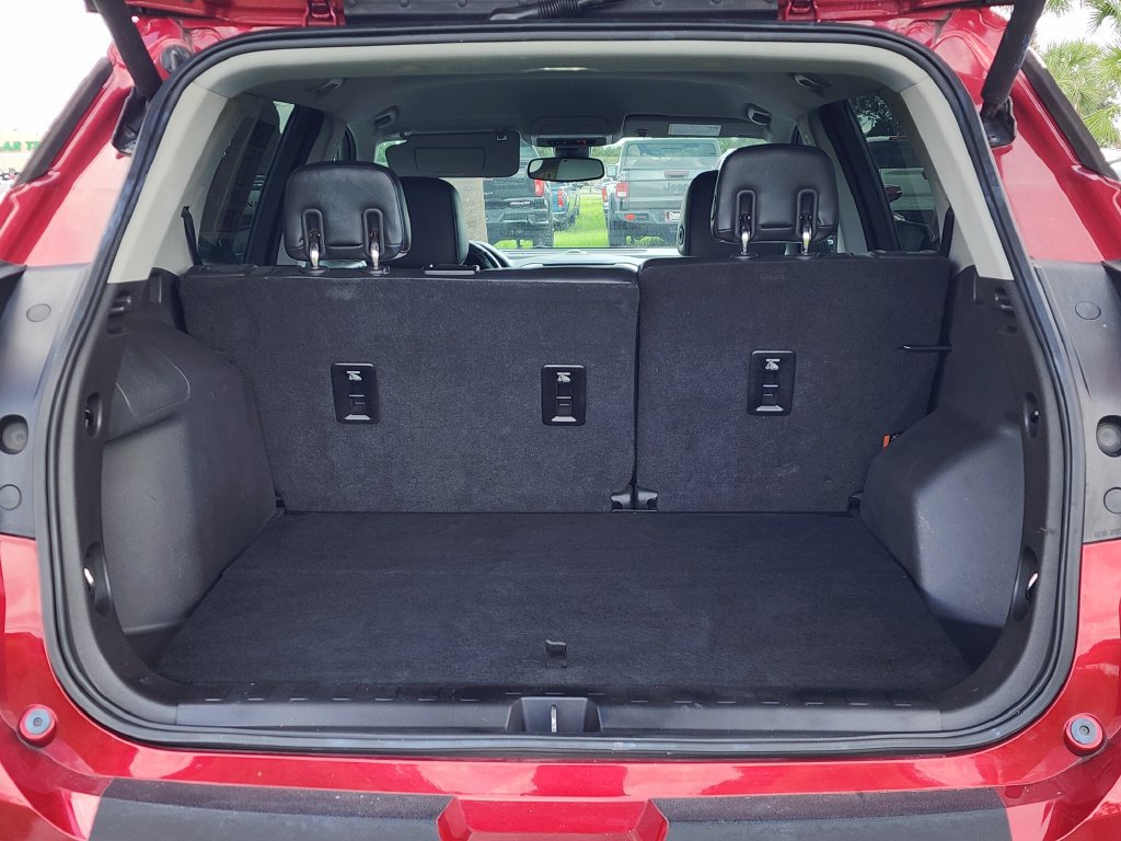 Used 2019 GMC Terrain SLT w/ Preferred Package FWD image 12