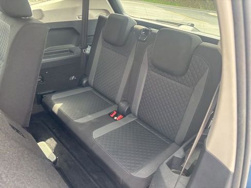 Used 2018 Volkswagen Tiguan S w/ 3rd Row Seat Package AWD/4WD image 10
