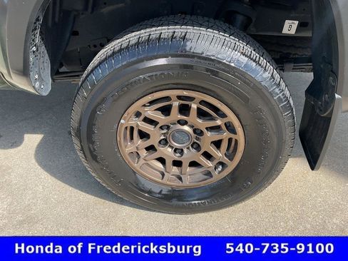 Used 2022 Toyota Tacoma SR5 w/ Trail Edition image 3