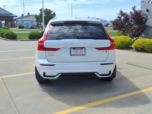 Used 2023 Volvo XC60 B6 Ultimate w/ Climate Package AWD/4WD image 3