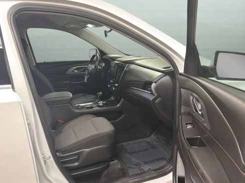 Used 2018 Chevrolet Traverse LT FWD image 22