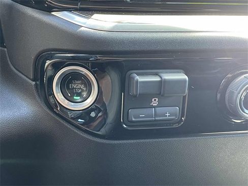 Used 2024 Chevrolet Silverado 2500 LT image 15