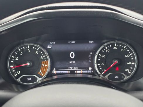 Used 2021 Jeep Renegade Latitude w/ Luxury Group I image 19