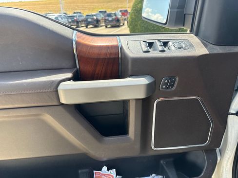 Used 2019 Ford F150 King Ranch w/ Equipment Group 601A Luxury AWD/4WD image 19