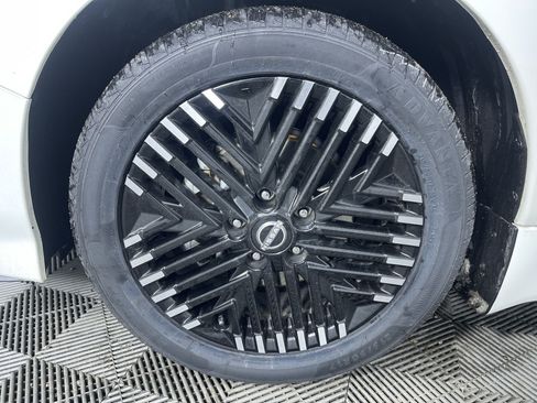 Certified 2024 Nissan Leaf SV Plus image 26