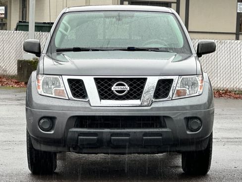 Used 2019 Nissan Frontier SV image 10
