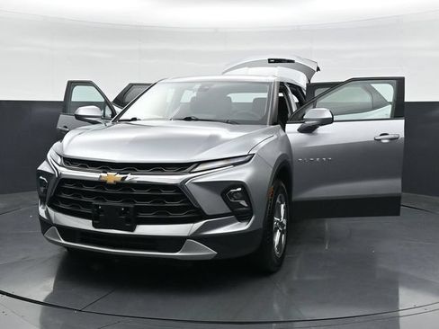 Used 2025 Chevrolet Blazer LT FWD image 46